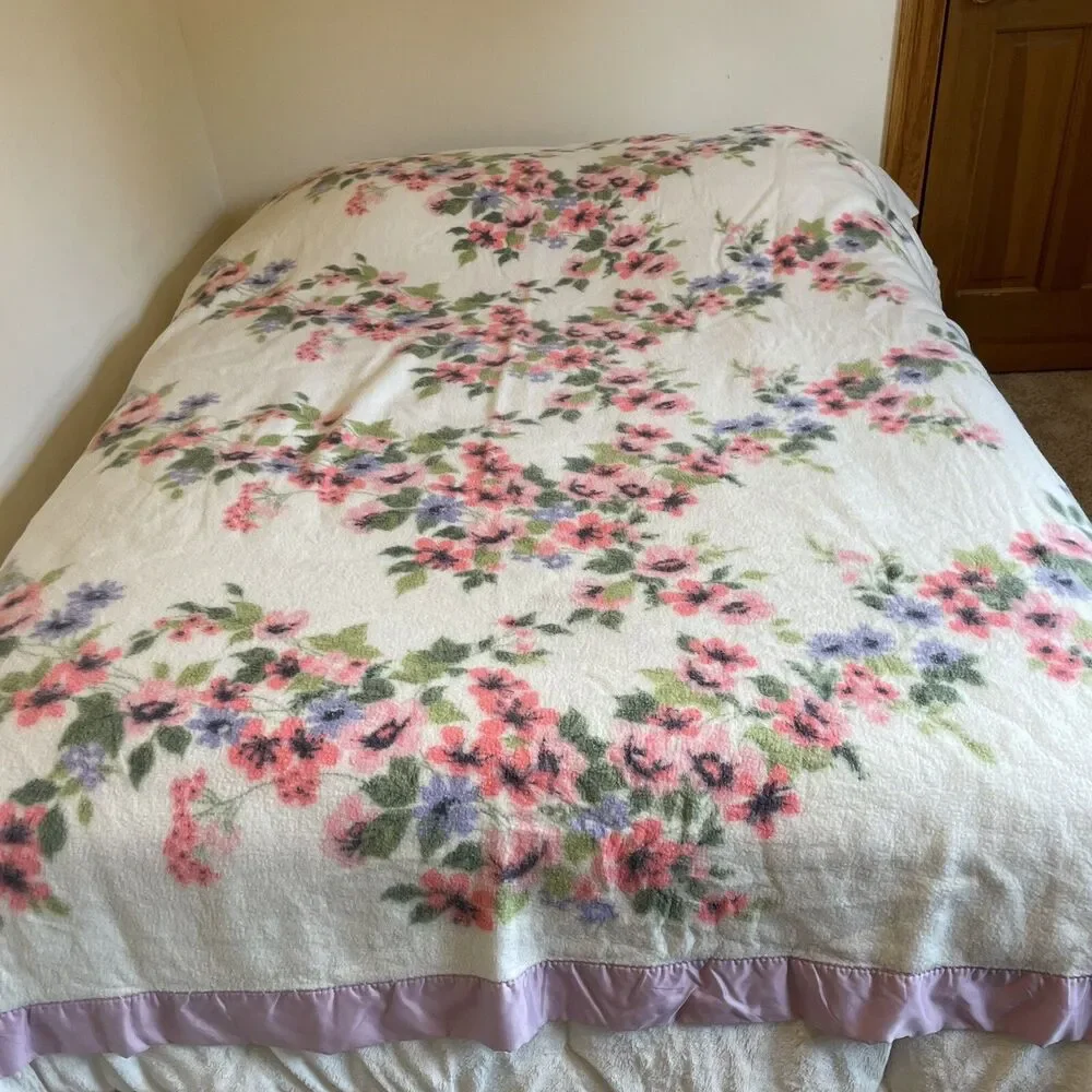 Vtg Chatham Blanket Lavender Satin Trim Floral Twin Full Size Acrylic 68x88